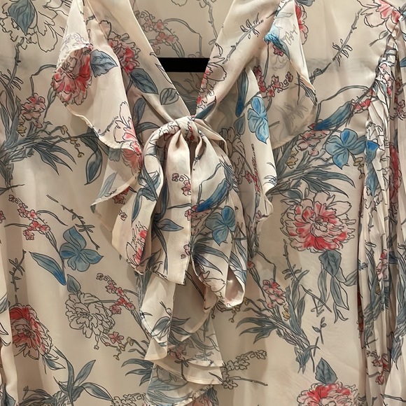 Stylish cute floral blouse - Picture 4 of 4